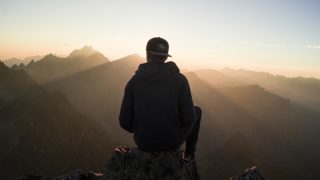 太陽、山、日の出、男